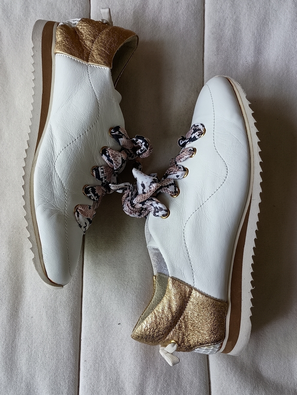 Judari White & Gold Women’s Milan Italy Leather Sneakers_37